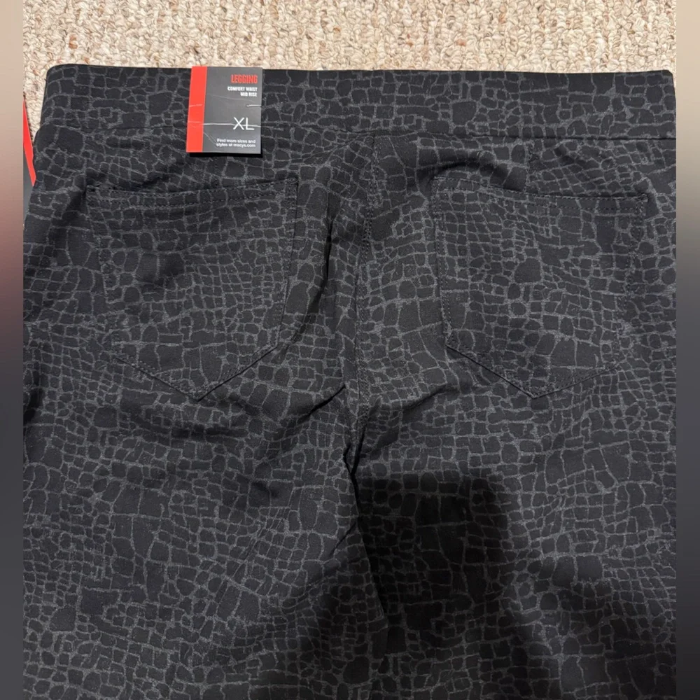 NWT Style & Co. Women’s Leggings - Picture 6 of 6